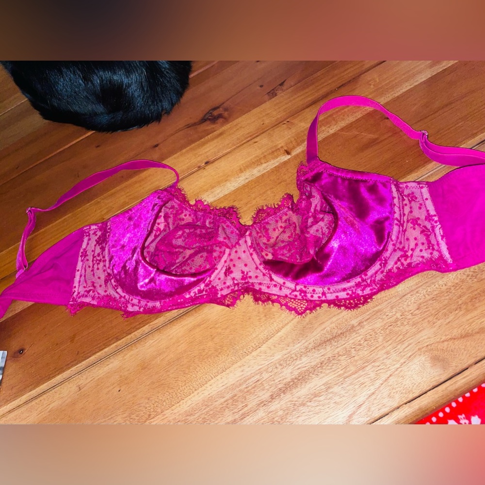 Victoria’s Secret dream angels unlined push up